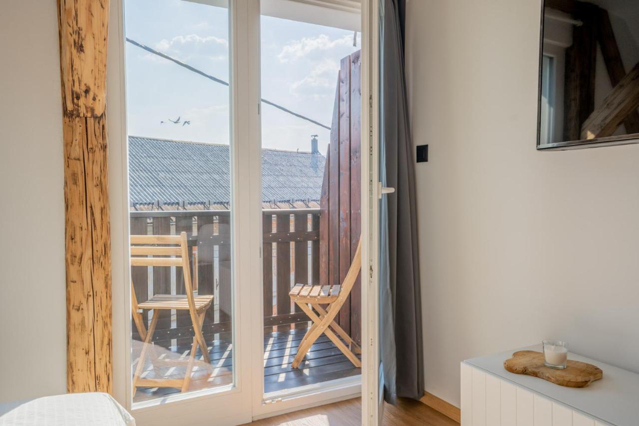 Corner House Apartments Near Lake Bled 라도블리차 외부 사진