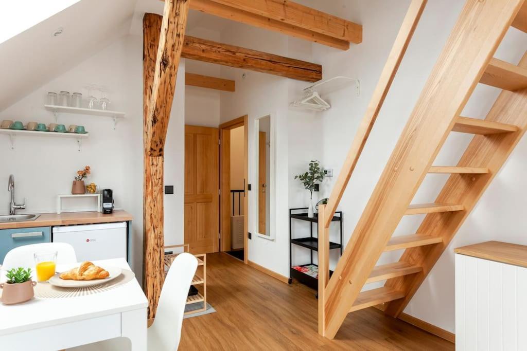 Corner House Apartments Near Lake Bled 라도블리차 외부 사진