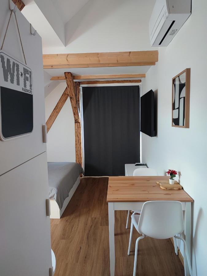 Corner House Apartments Near Lake Bled 라도블리차 외부 사진