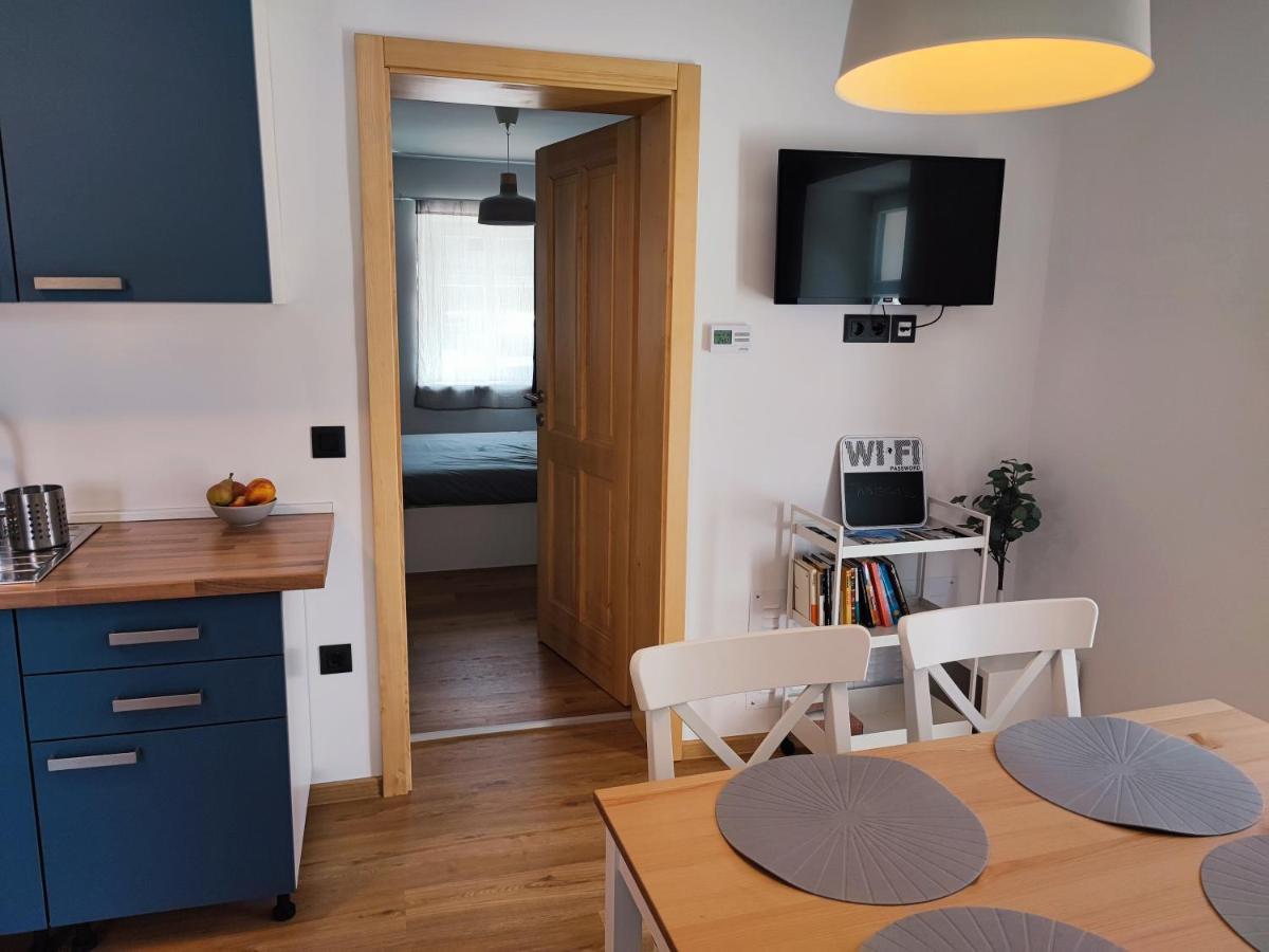 Corner House Apartments Near Lake Bled 라도블리차 외부 사진